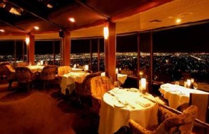 http://thethriftycouple.com/wp-content/uploads/2010/07/formal_dining_pic-300x193.jpg