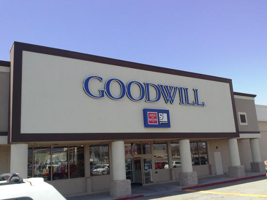 Goodwill-front-store