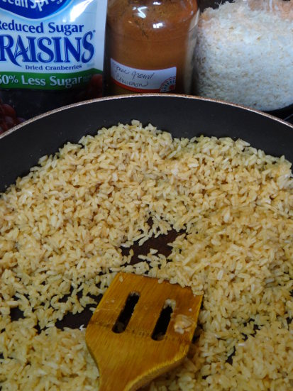 frying-brown-rice