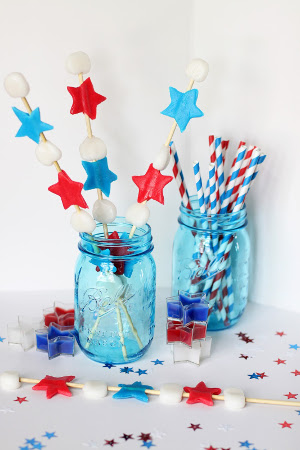 01 - Sugar Bee Crafts - Red White and Blue Candy Kabobs-sm