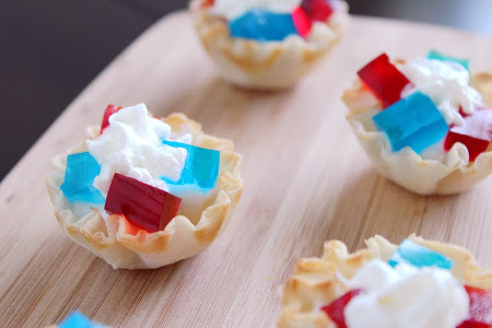18 - Chic n Savvy Reviews - Red White and Blue Jello Bites-sm