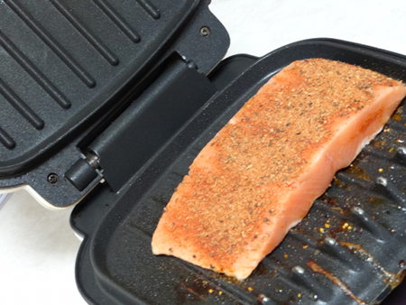 raw-salmon-on-grill-sm