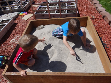 kids-in-sandbox-sm