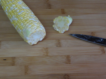 Best Way to Cut Corn Off the Cob Even Corn End