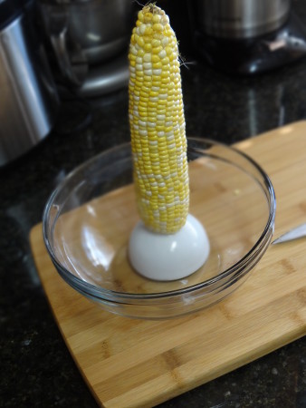 place-corn-in-bowl-1