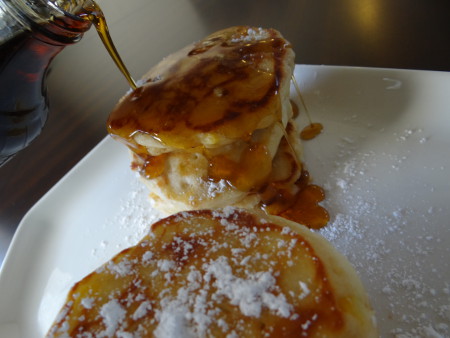 pouring-syrup-on-pancakes-sm