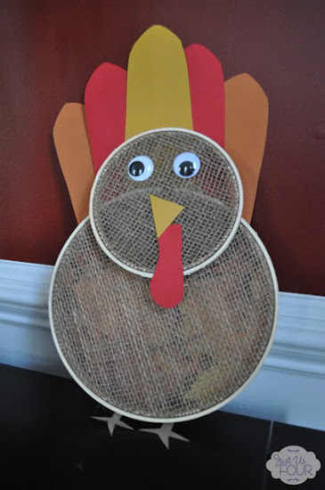 01 - Just Us Four - Embroidery Hoop Turkey sm