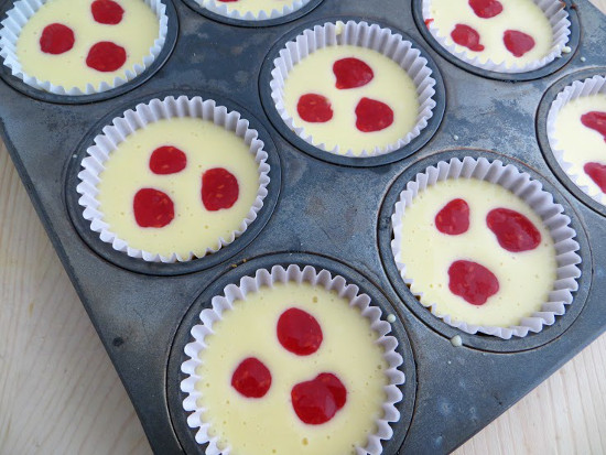 bite-sized-raspberry-cheesecakes-ready-bake