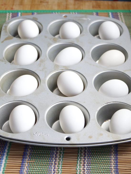 eggs-in-pan-for-oven-hard-boil