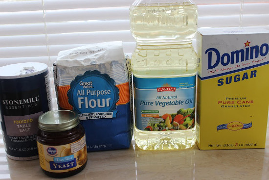 ingredients-needed-for-crockpot-bread