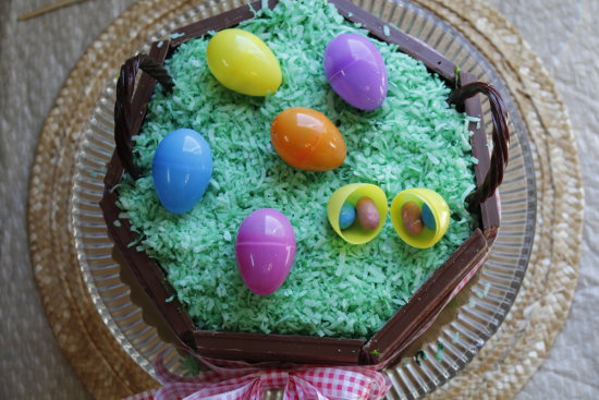 easter-basket-cake-from-top