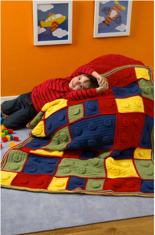 redheart-lego-blanket-crochet