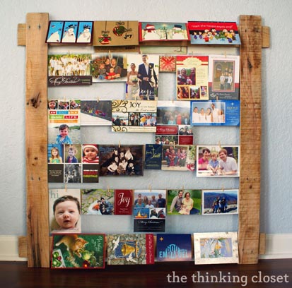 19---The-Thinking-Closet---DIY-Pallet-Card-Hanger