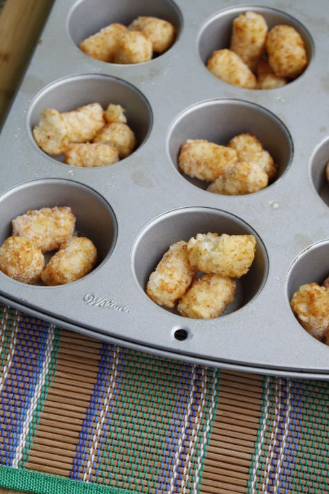 tater-tots-in-pan-for-breakfast-muffins