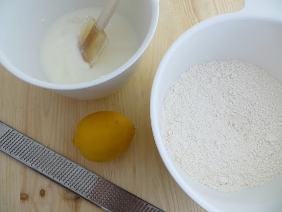 making-lemon-cupcakes-dry-ingredients
