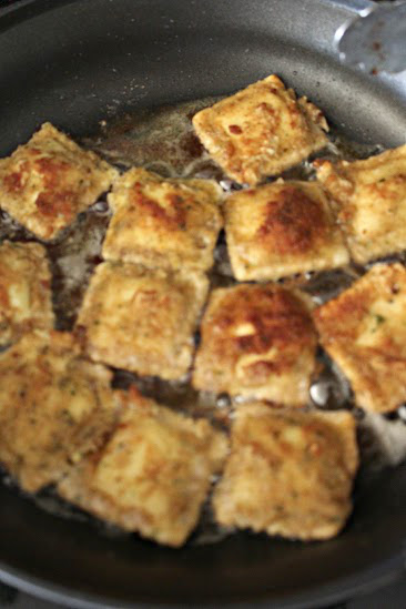 toasted-ravioli-cooking-in-pan