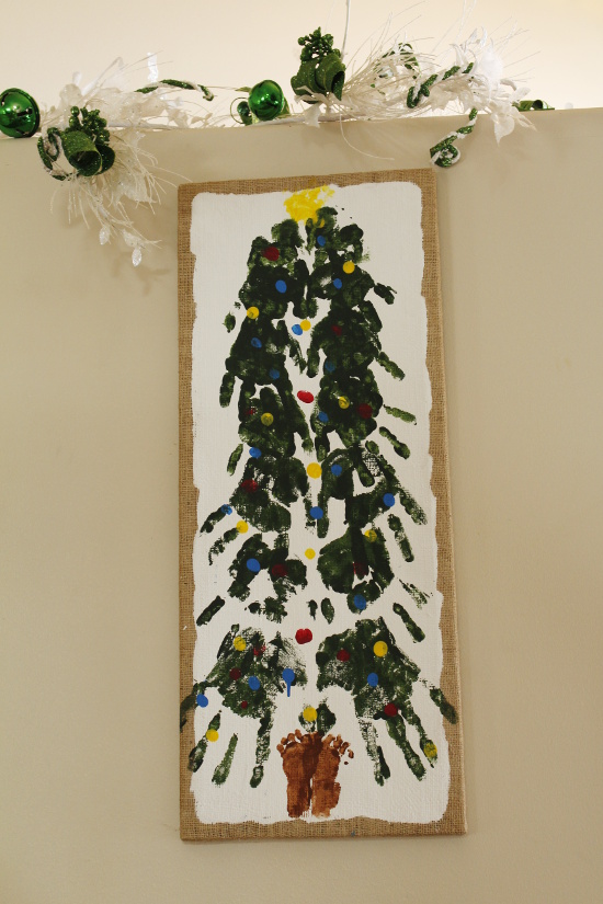 family-christmas-tree-handprint-foot-prints