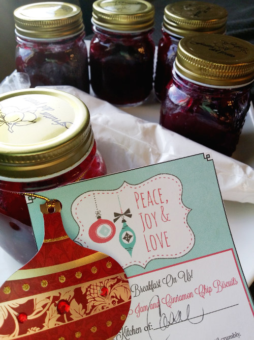 cranberry-spice-jam-recipe-with-biscuits-gift-idea