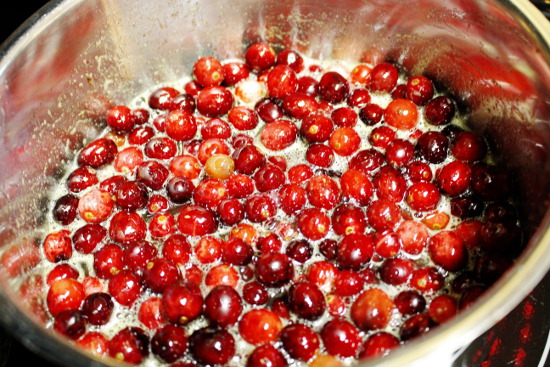 making-cranberry-spice-jam