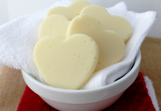 finished-heart-shaped-essential-oil-lotion-bars