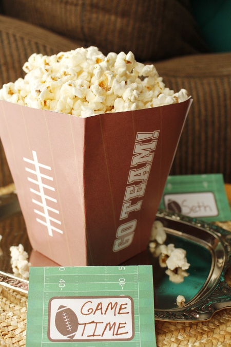 football-themed-popcorn-box-holder