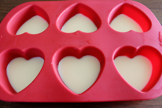 heart-shaped-oils-in-mold-diy-lotion-massage-bars