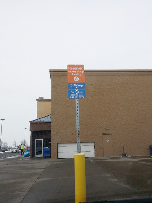 walmart-grocery-pick-up-sign