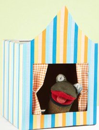 34_-_apartment_therapy_-_cardboard_puppet_theater