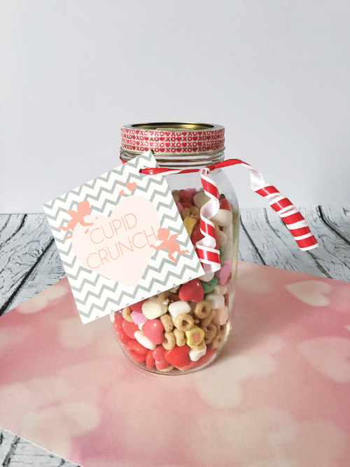 finished-candy-jar-valentines-day-gift-idea