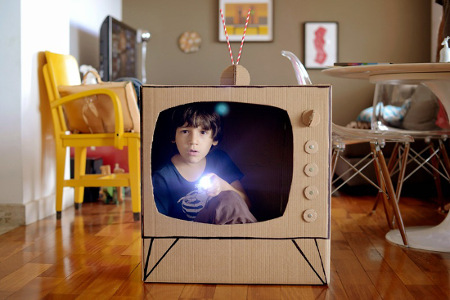 cardboard-television-diy-idea