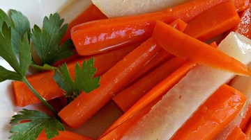 honey-glazed-carrots-pears