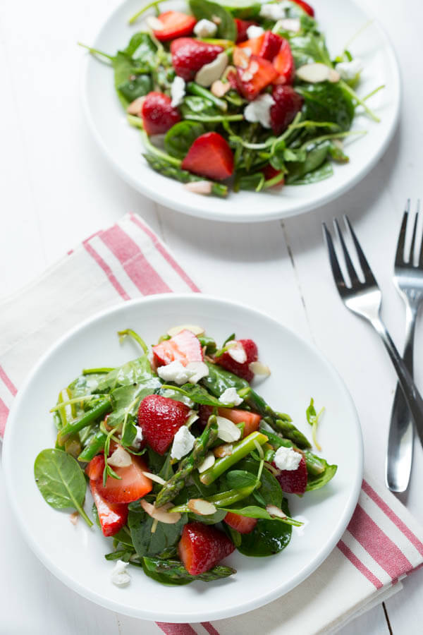 Strawberry-Spinach-and-Asparagus-Salad