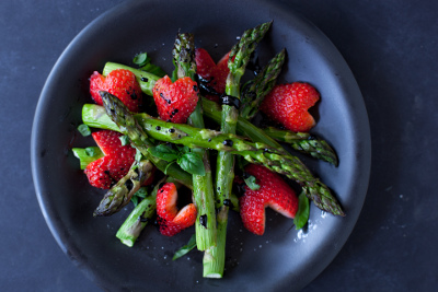 balsamic-strawberry-asparagus-sm