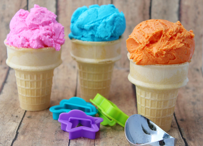 finished-ice-cream-play-dough-from-frosting-2-ingredient