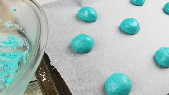 blue-crinkle-cookies-process-cake-mix-idea