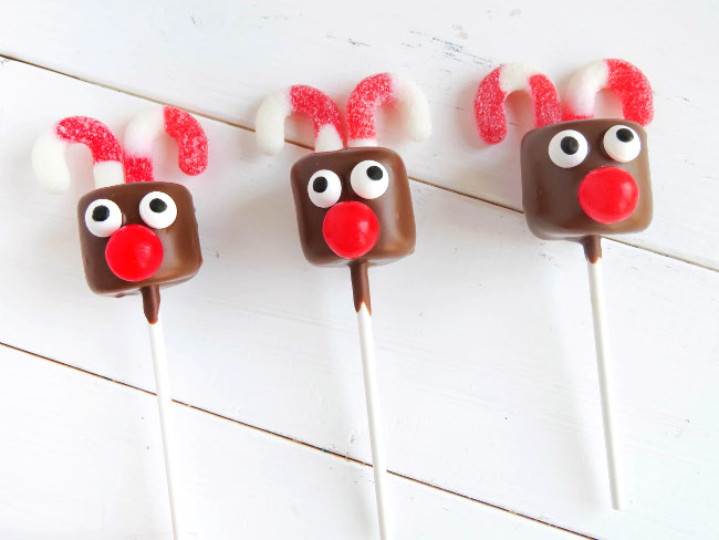 finished-trio-rudolph-red-nosed-reindeer-chocolate-marshmallow-pops